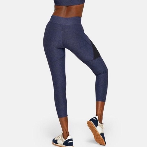 Outdoor Voices 3/4 Two-Tone Leggings - Picture 5 of 12